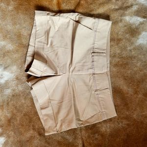 Women's khaki shorts size 6